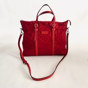 AUTHENTIC GUCCI NYLON SHOULDER/CROSSBODY BAG